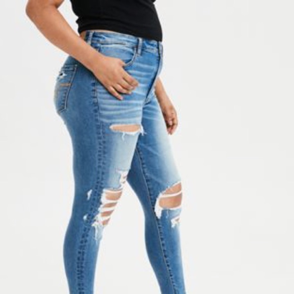 AMERICAN EAGLE - Destroyed High Rise Jegging Crop